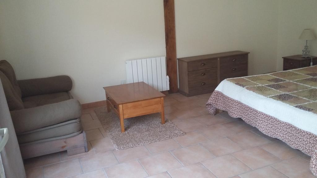 Relais Du Haget Bed & Breakfast Cravenceres Room photo